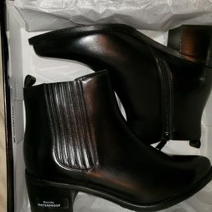Elvina Waterproof Boots Blondo Size 9 Black